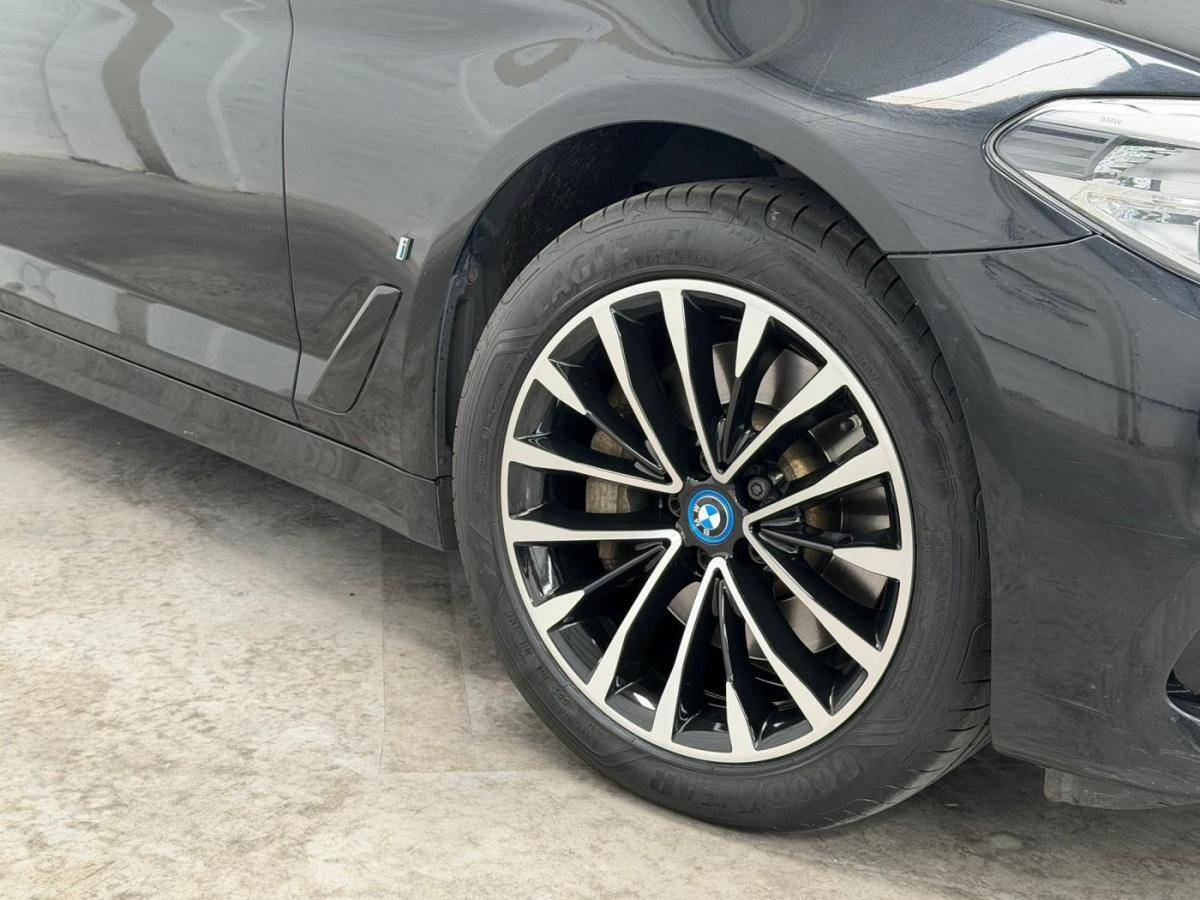 bmw-serie-5-2017-hibrido-a-gasolina-1998cc