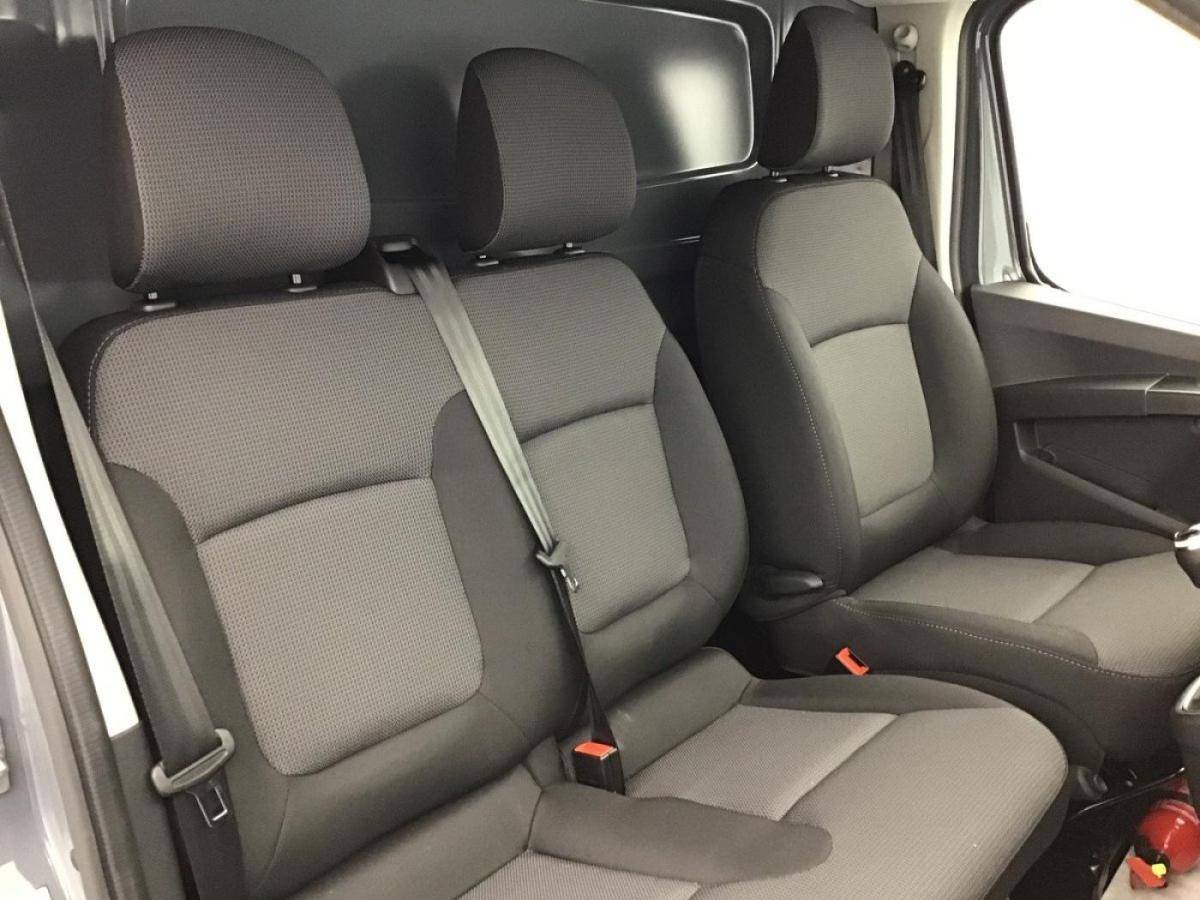 renault-trafic-2025-diesel-1cc
