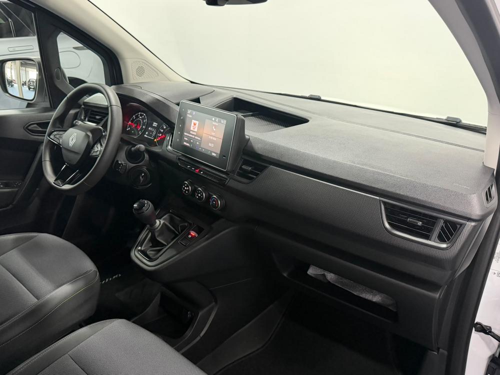 renault-kangoo-2025-diesel-1461cc