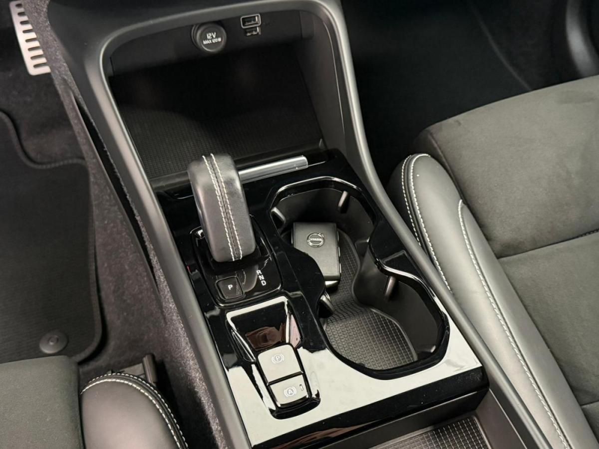 volvo-xc40-2021-hibrido-a-gasolina-1477cc