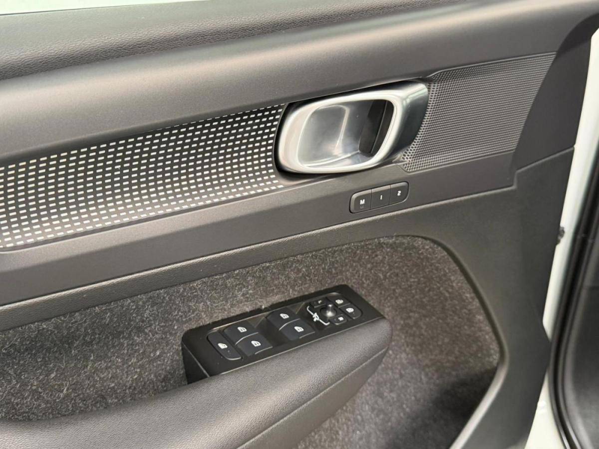volvo-xc40-2021-hibrido-a-gasolina-1477cc