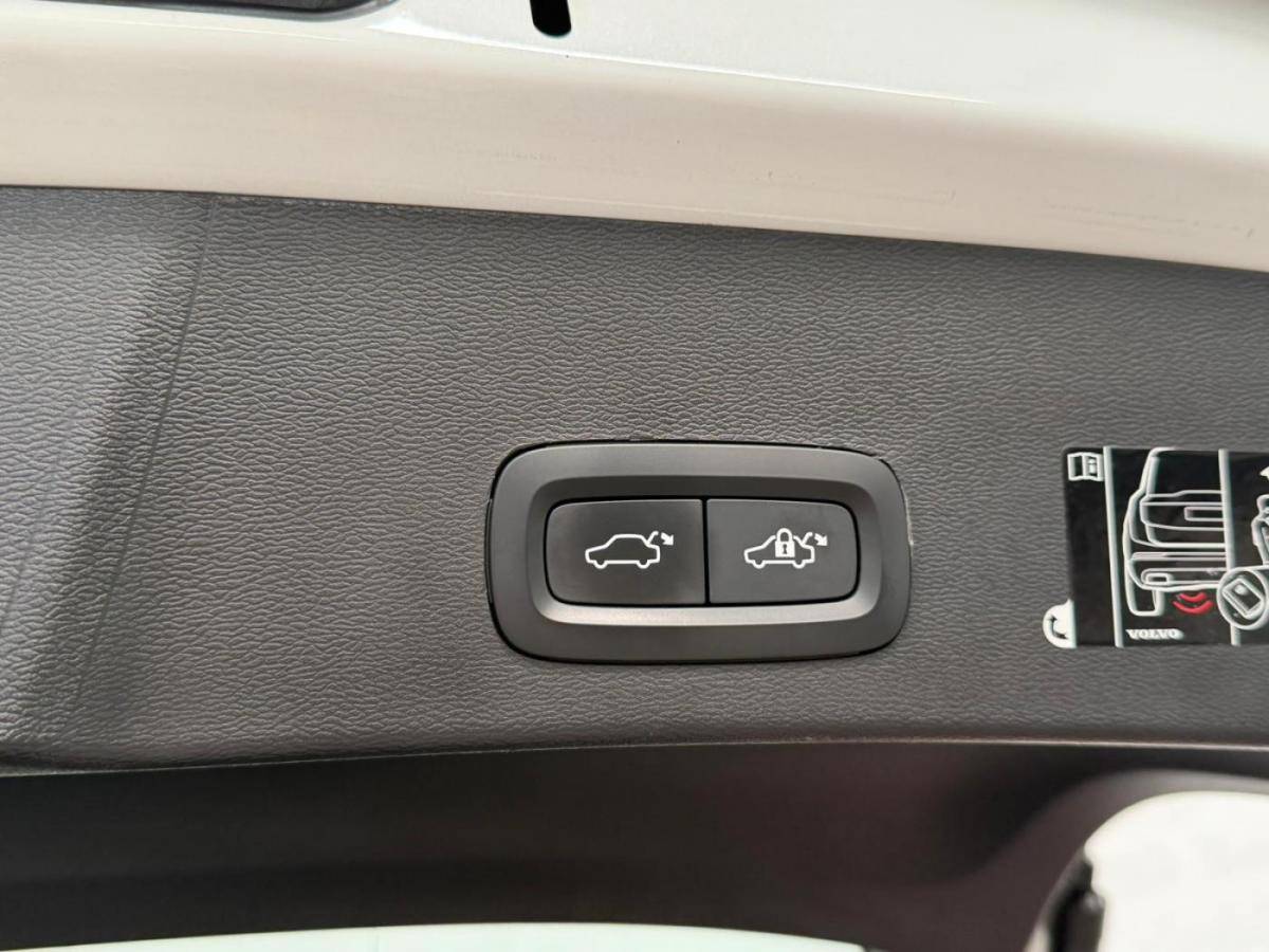 volvo-xc40-2021-hibrido-a-gasolina-1477cc