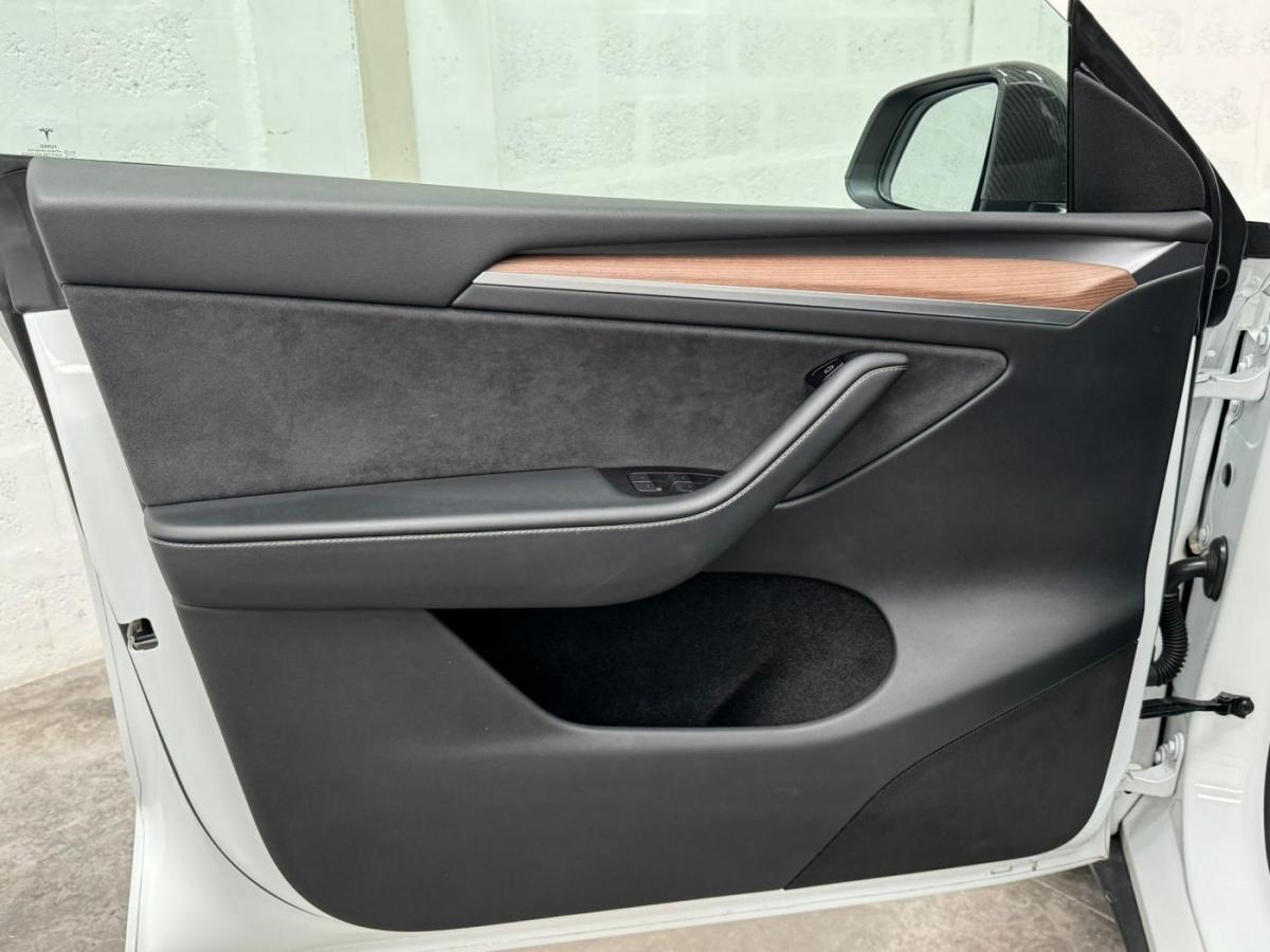 tesla-model-y-2022-eletrico-5cc