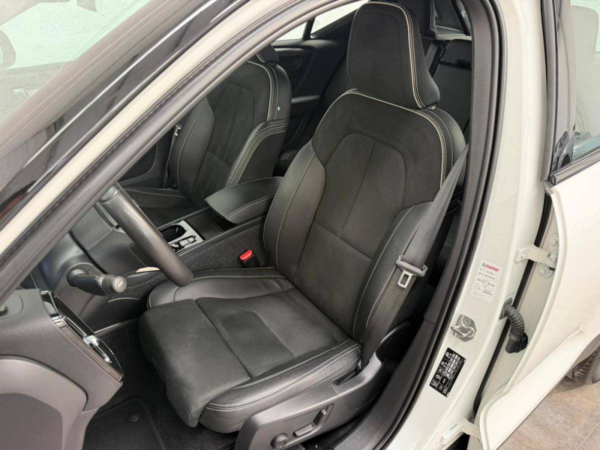 volvo-xc40-2021-hibrido-a-gasolina-1477cc