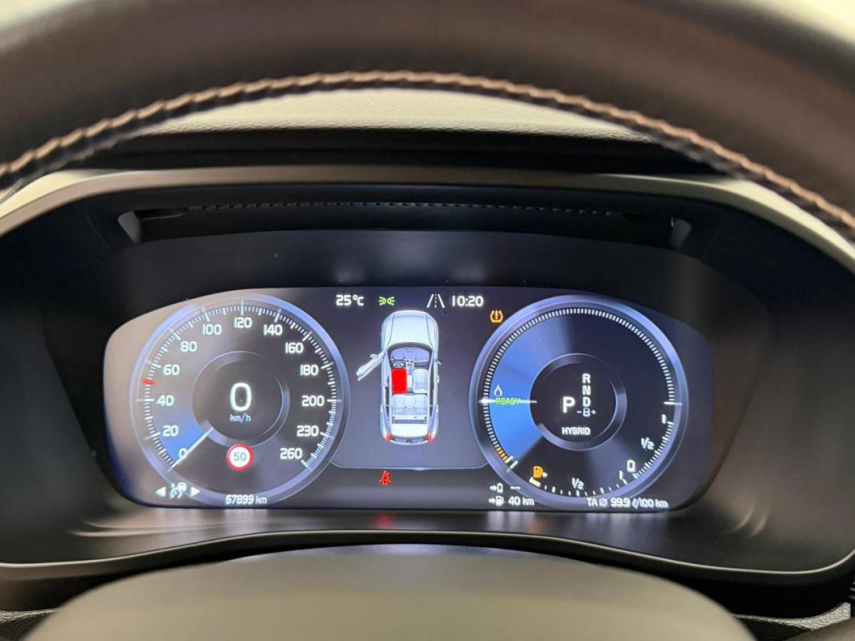 volvo-xc40-2021-hibrido-a-gasolina-1477cc