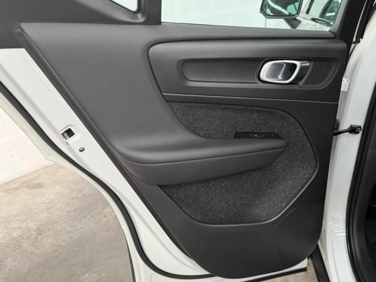 volvo-xc40-2021-hibrido-a-gasolina-1477cc