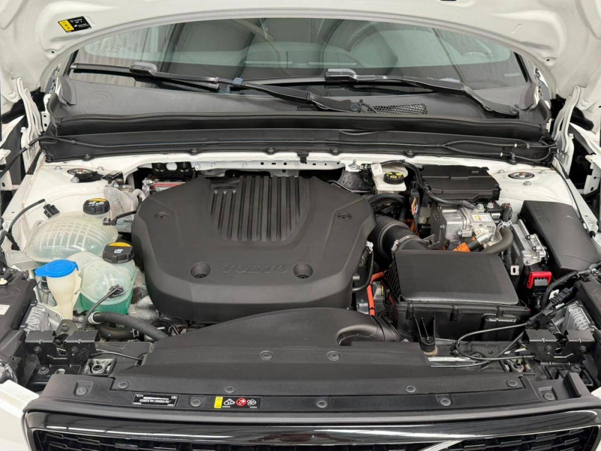 volvo-xc40-2021-hibrido-a-gasolina-1477cc