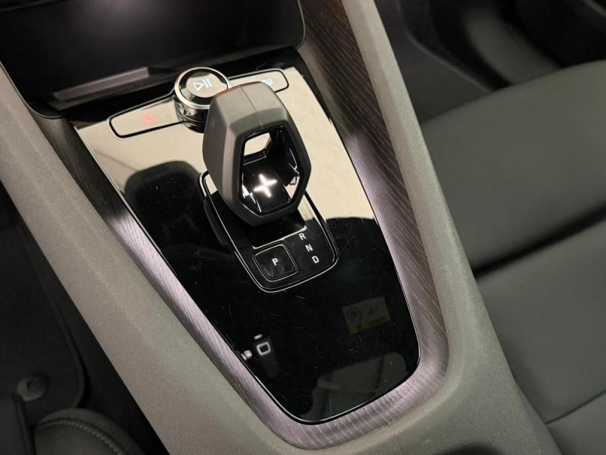 polestar-2-2020-eletrico-5cc