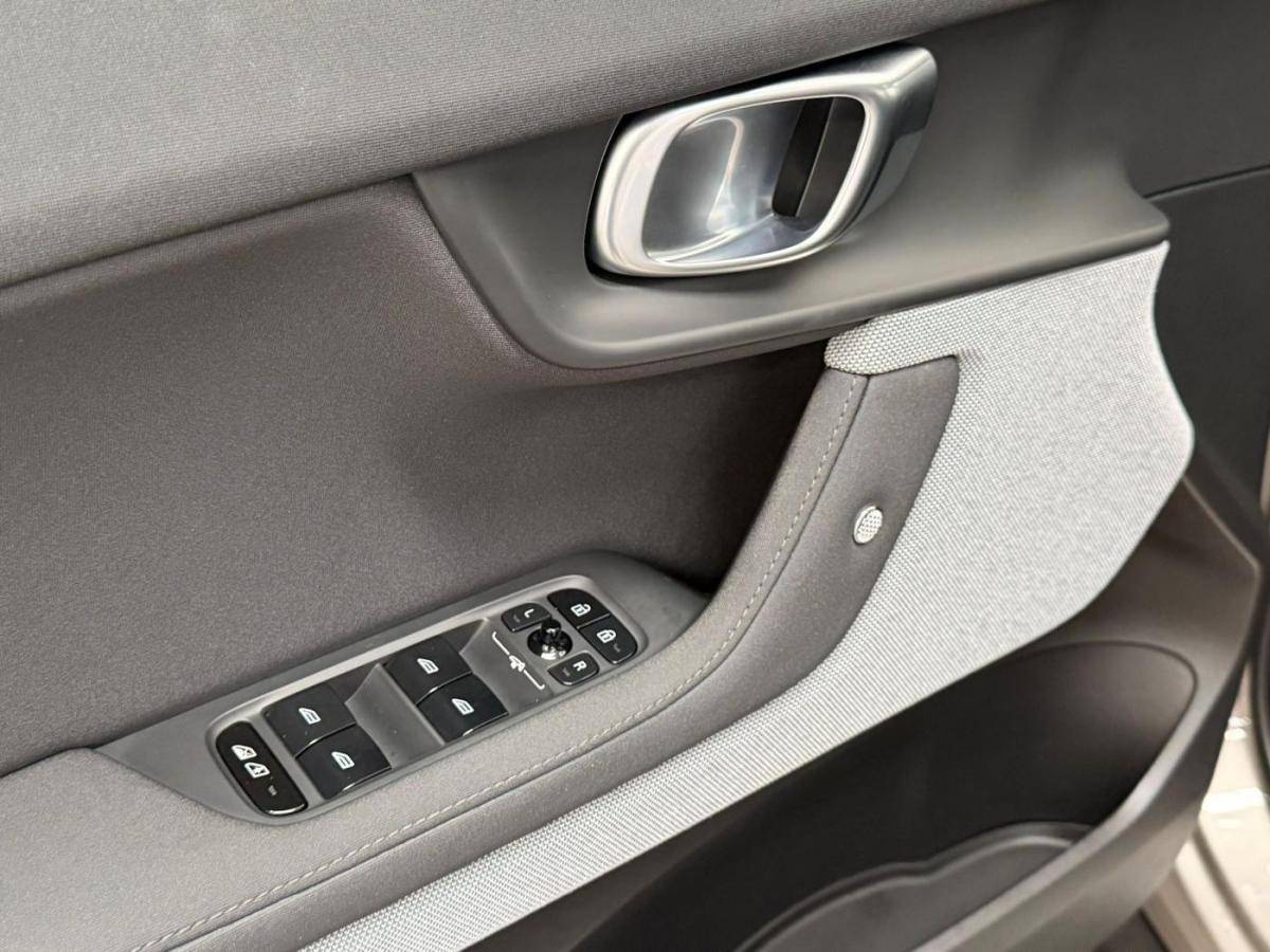 polestar-2-2020-eletrico-5cc