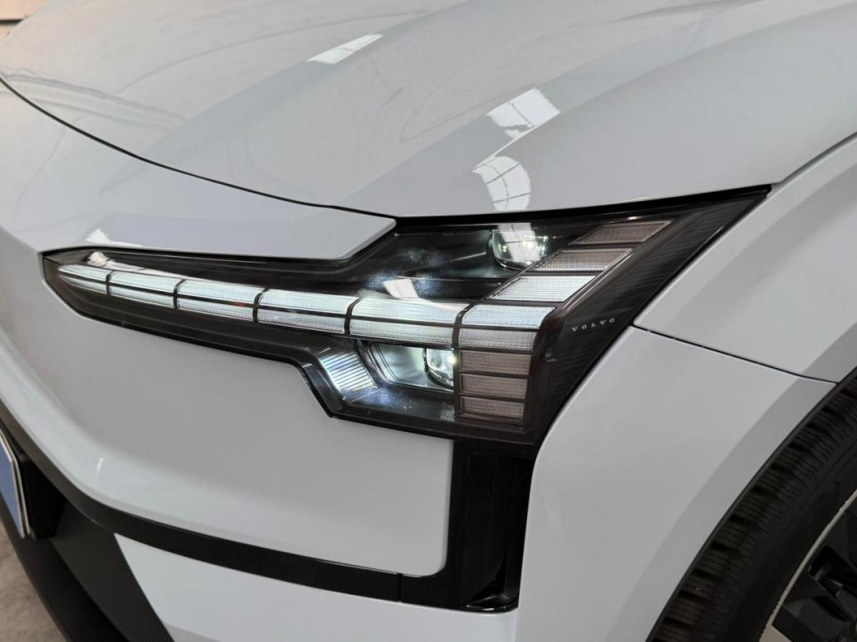 volvo-ex30-2024-eletrico-0cc