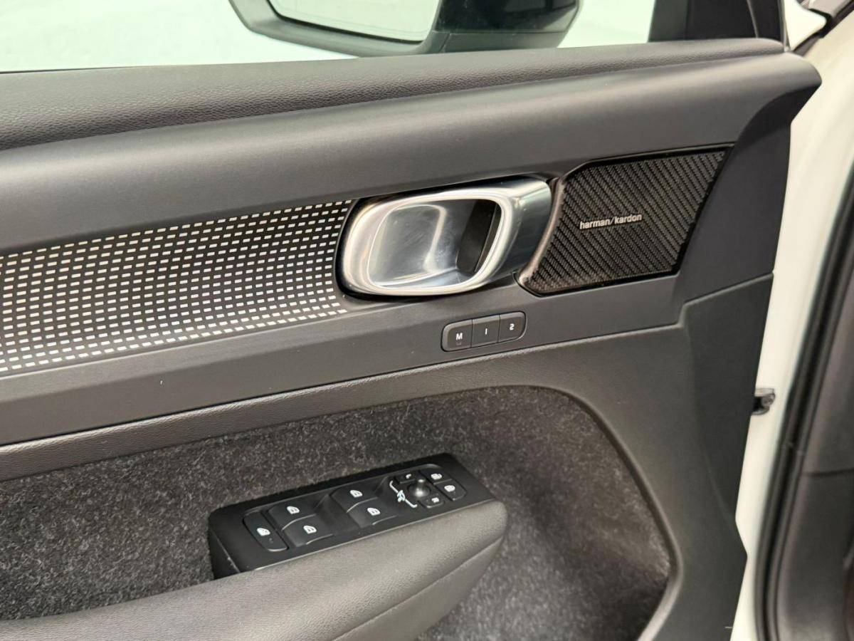 volvo-xc40-2021-hibrido-a-gasolina-1477cc