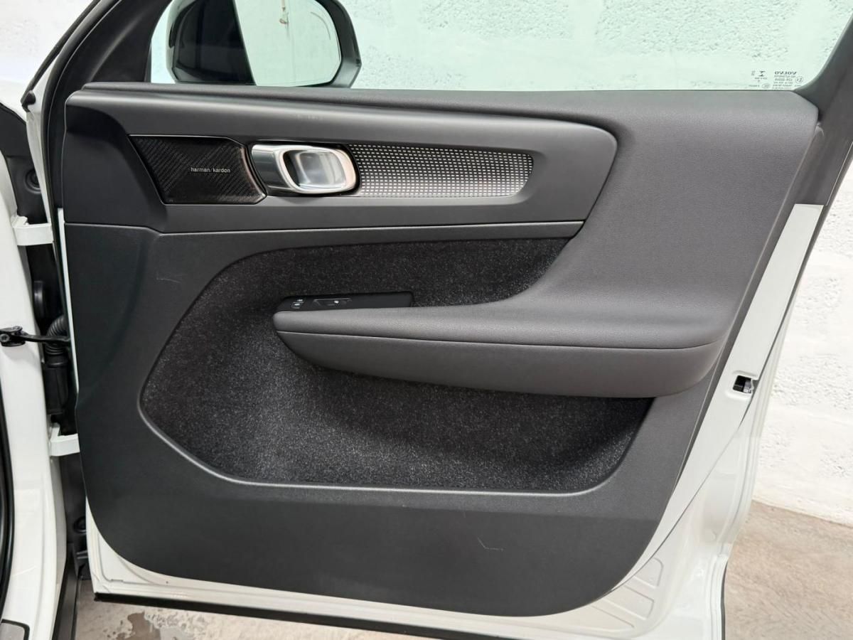 volvo-xc40-2021-hibrido-a-gasolina-1477cc