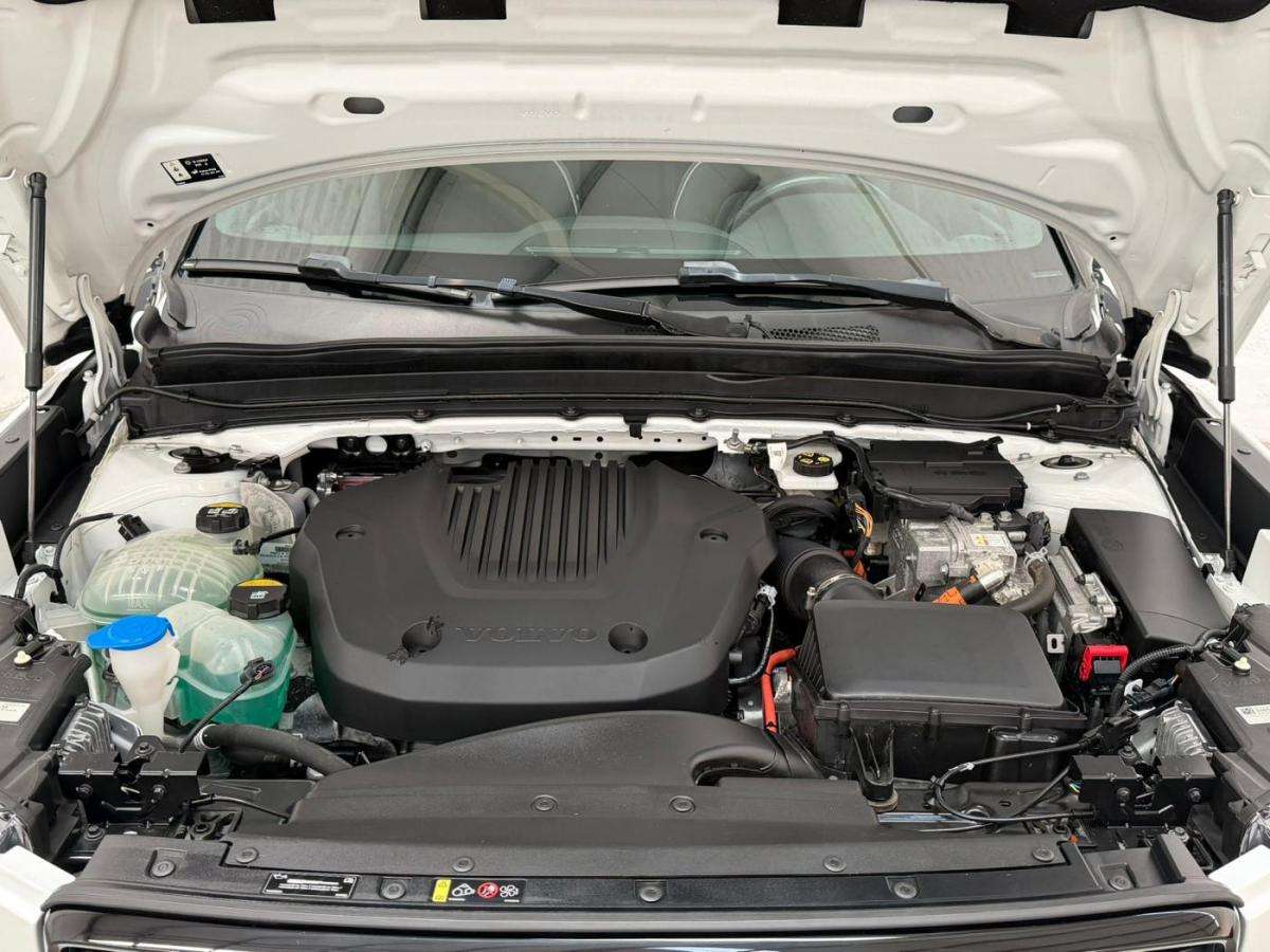 volvo-xc40-2021-hibrido-a-gasolina-1477cc