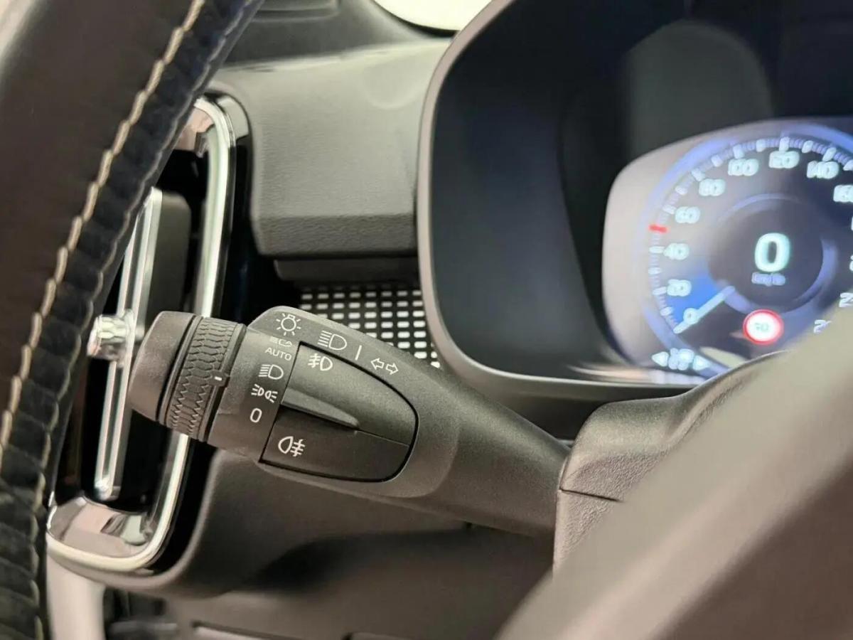 volvo-xc40-2021-hibrido-a-gasolina-1477cc