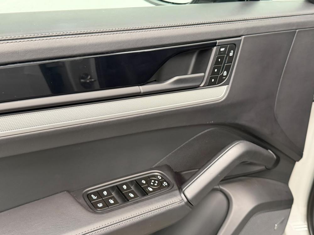 porsche-cayenne-2024-hibrido-a-gasolina-2995cc