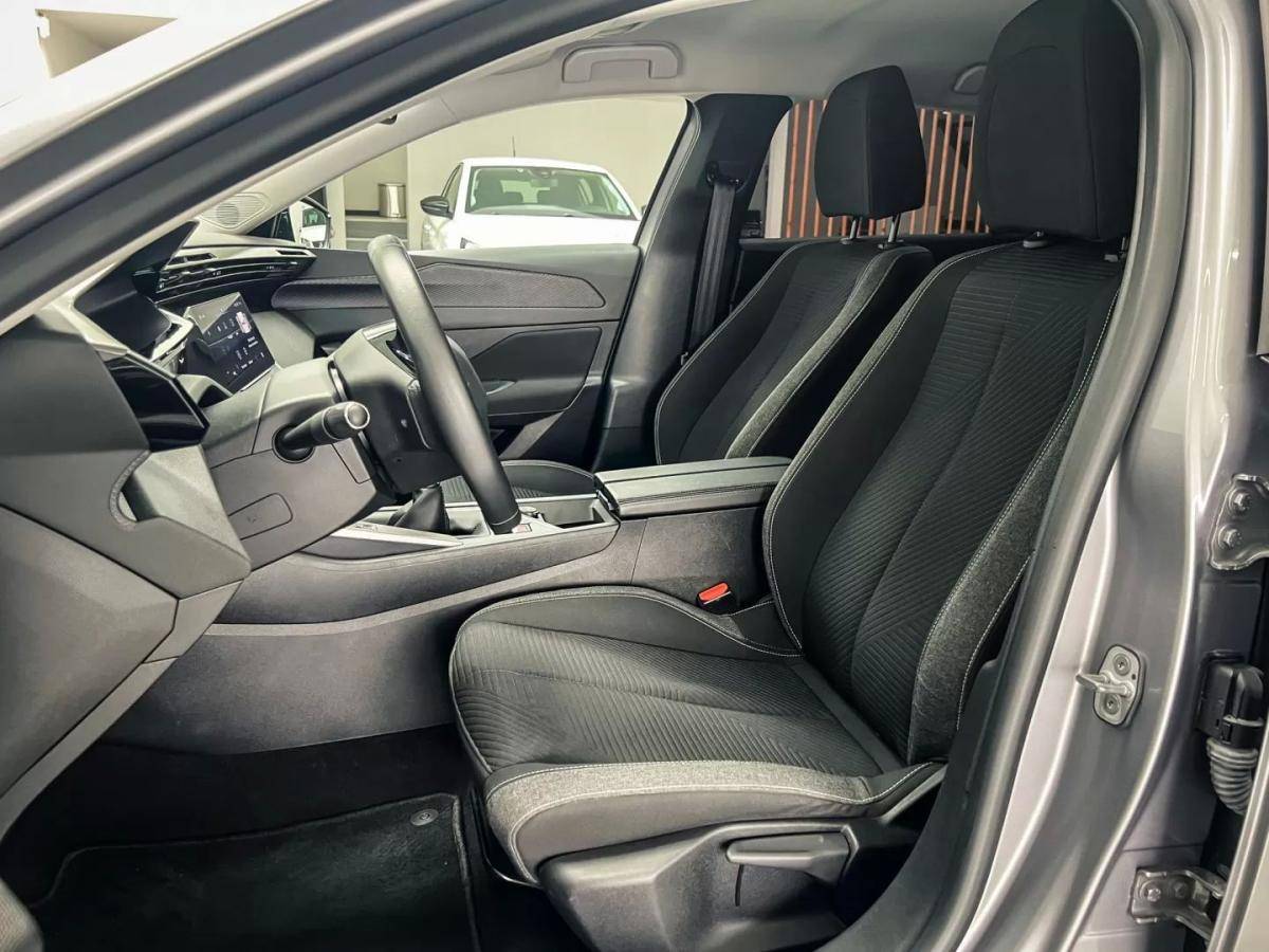 peugeot-308-2023-gasolina-1199cc