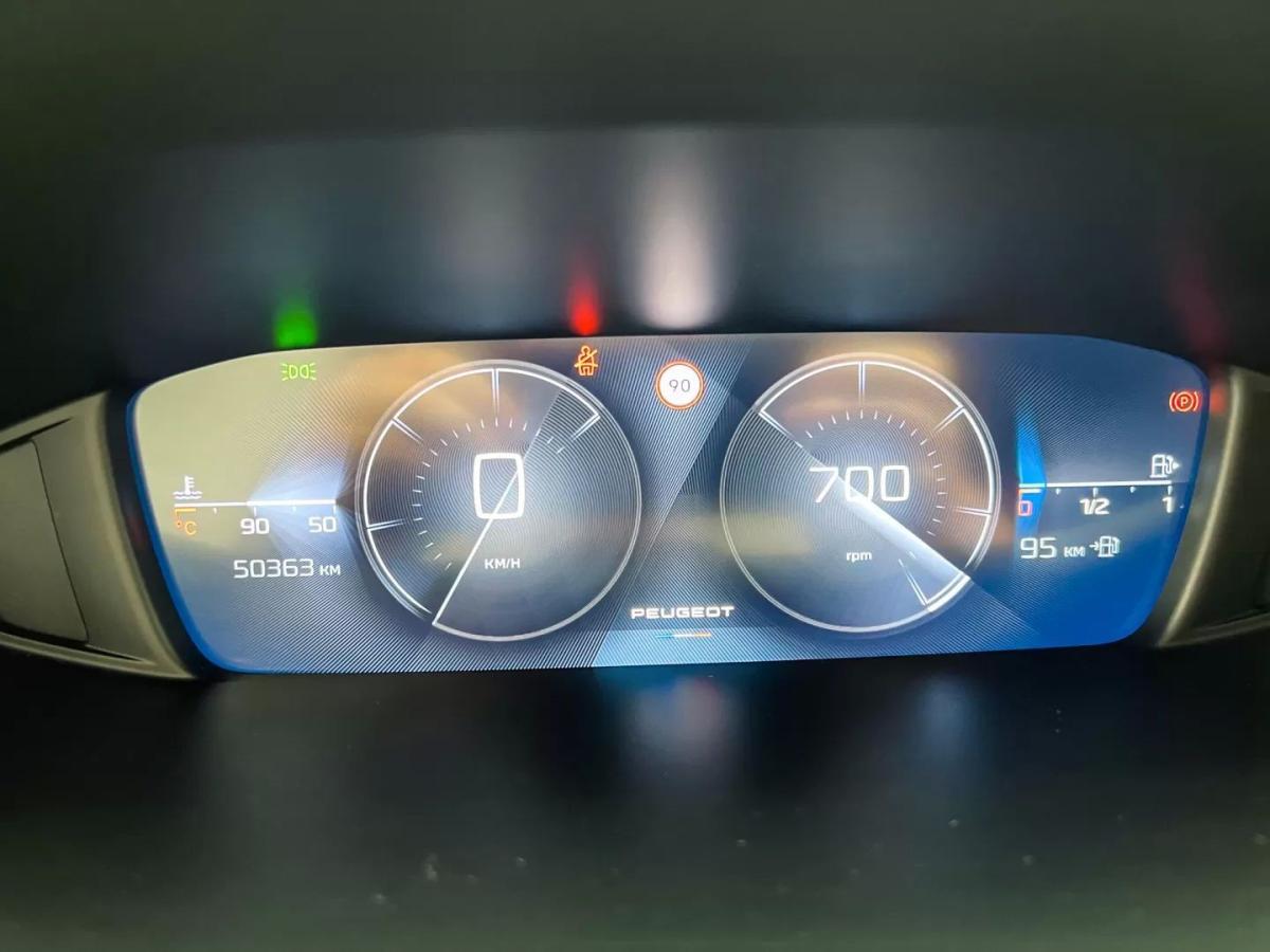 peugeot-308-2023-gasolina-1199cc