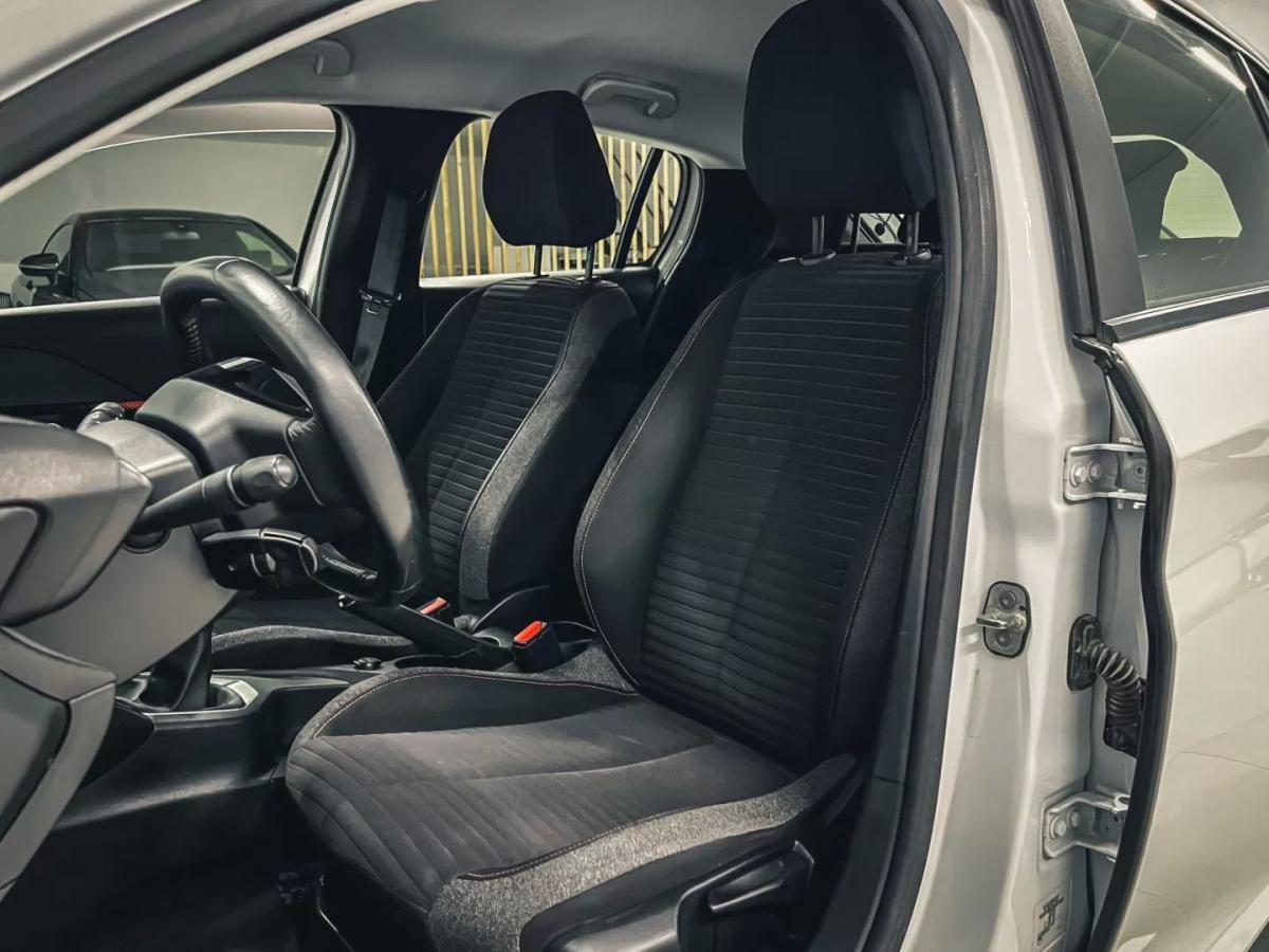 peugeot-208-2022-gasolina-1199cc