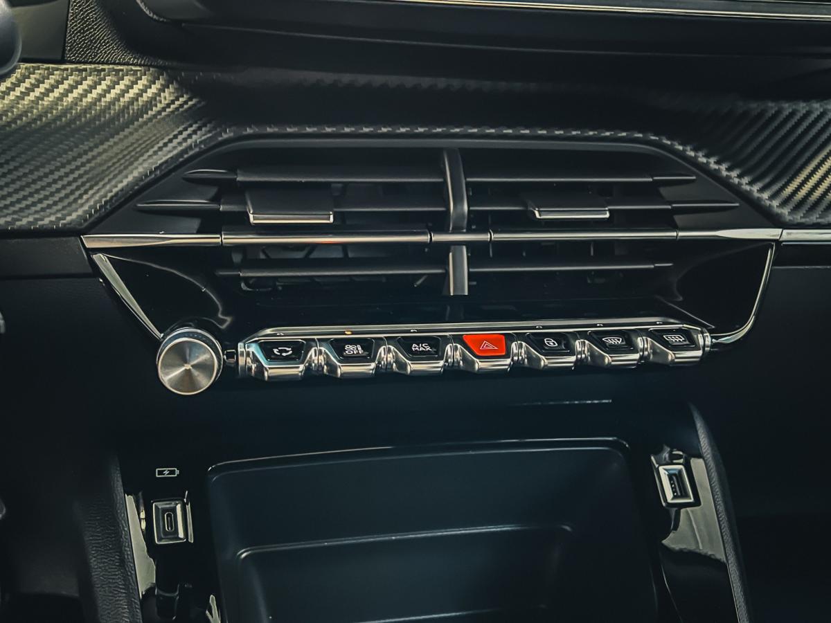 peugeot-2008-2021-gasolina-1199cc