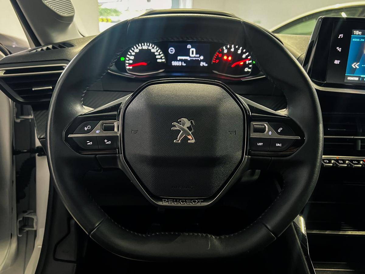 peugeot-208-2023-gasolina-1199cc