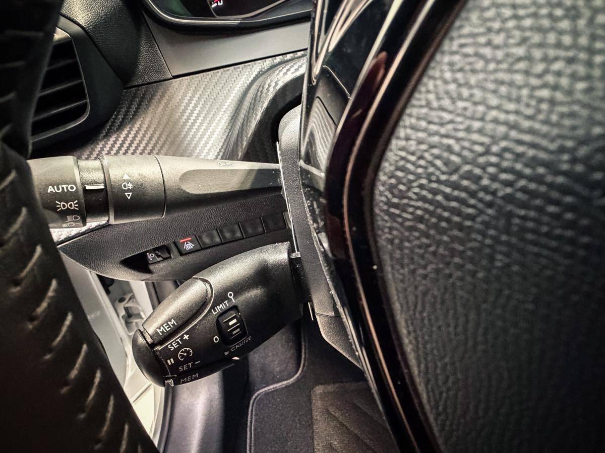peugeot-208-2023-gasolina-1199cc