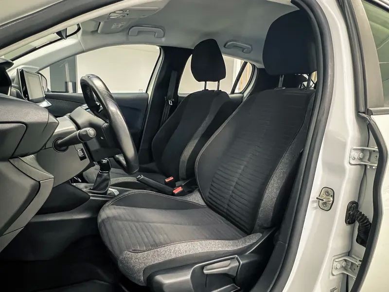 peugeot-208-2022-gasolina-1199cc