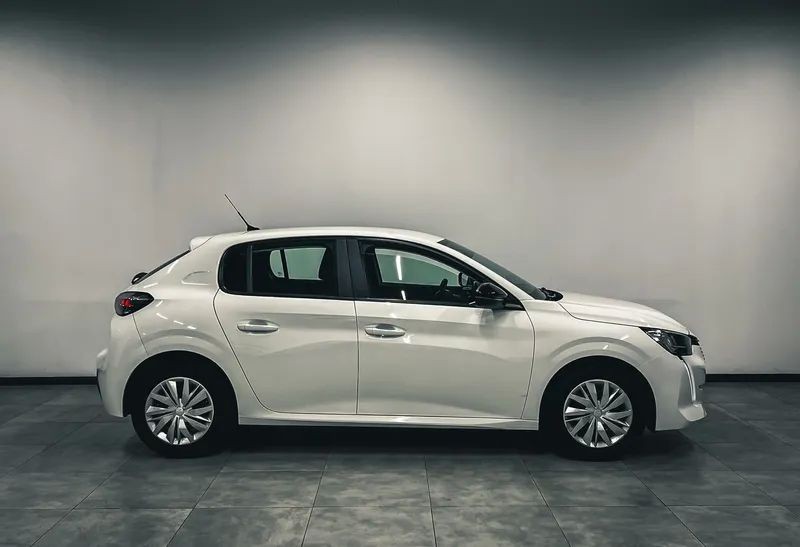 peugeot-208-2023-gasolina-1199cc