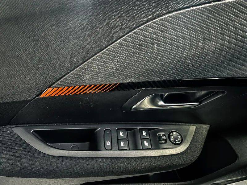 peugeot-208-2023-gasolina-1199cc