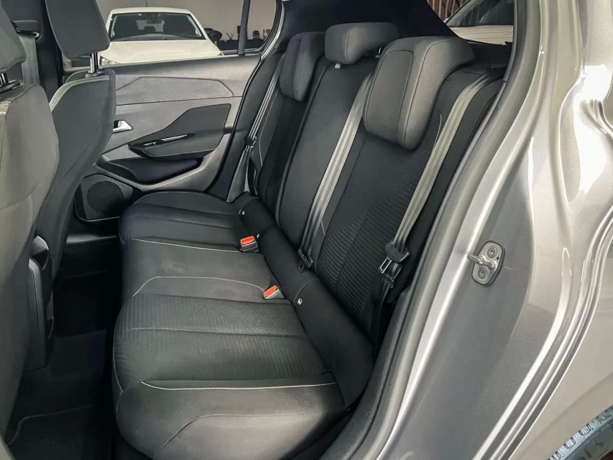 peugeot-308-2023-gasolina-1199cc
