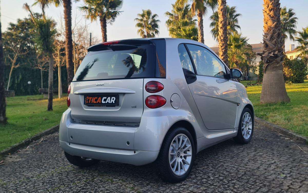 smart-fortwocoupe-2012-diesel-799cc
