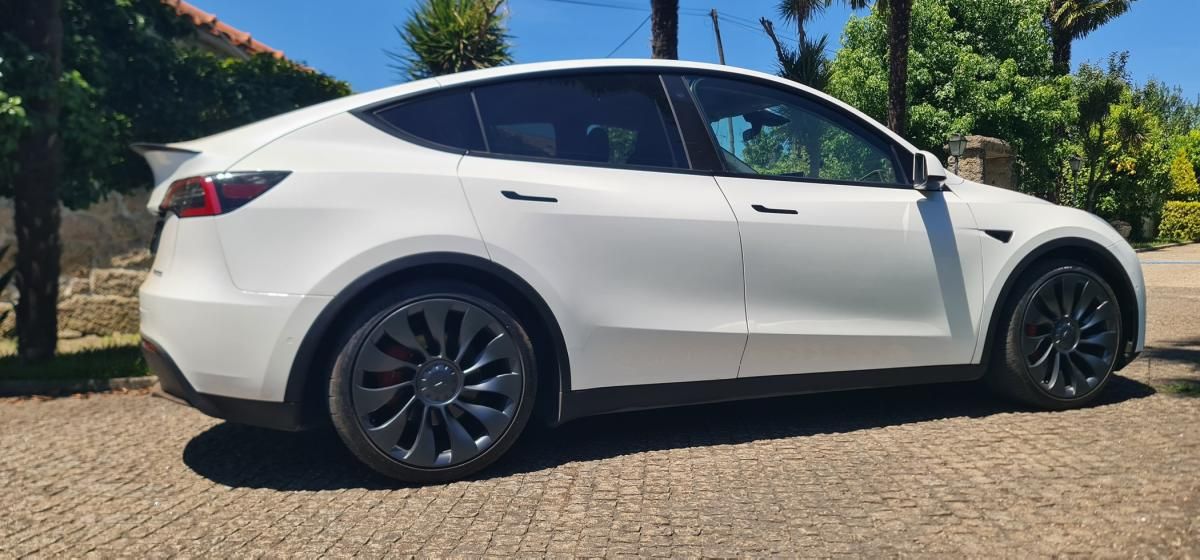 tesla-model-y-2022-eletrico-500cc