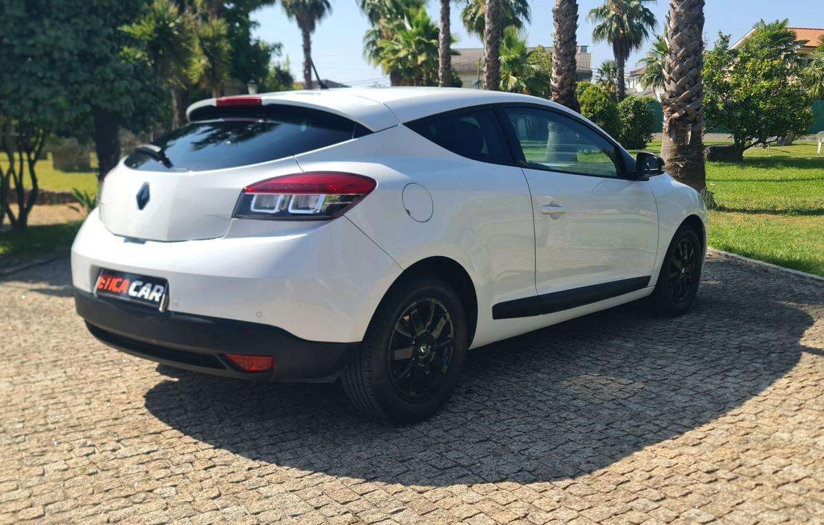 renault-megane-coupe-2010-diesel-1461cc