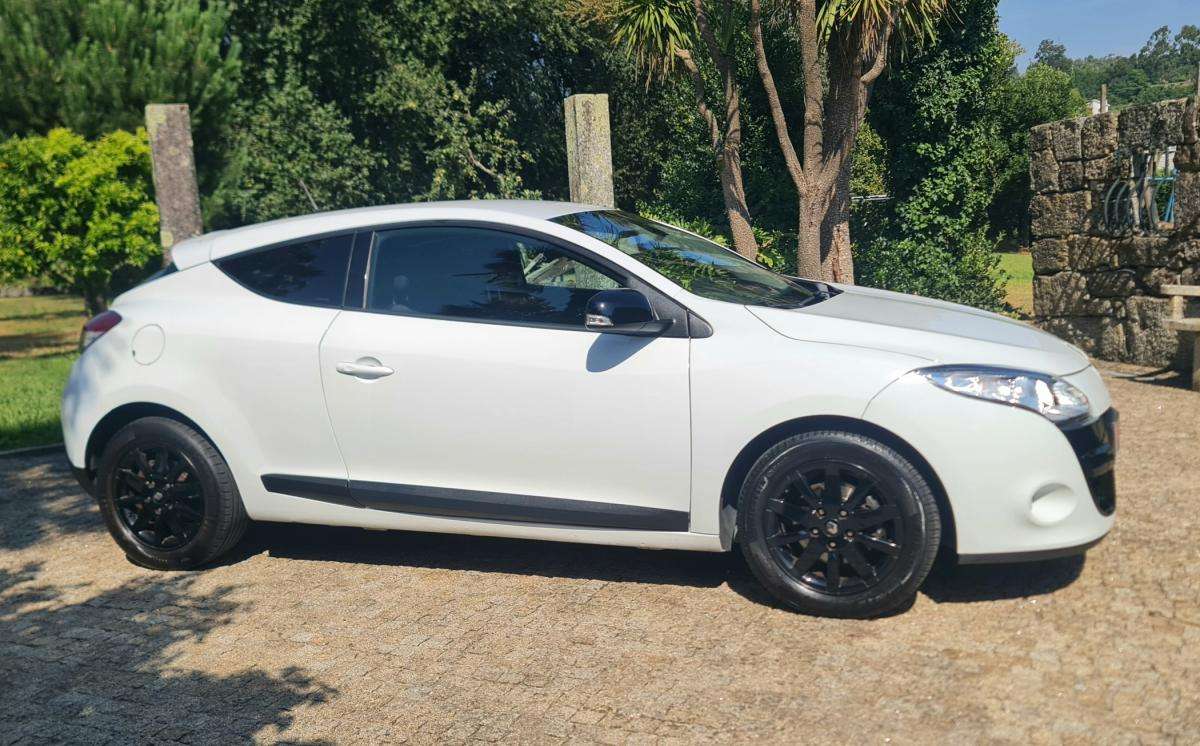 renault-megane-coupe-2010-diesel-1461cc