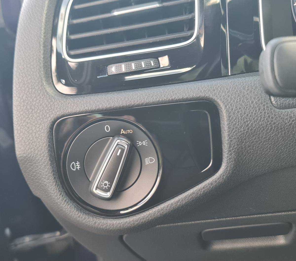 volkswagen-golf-2017-diesel-1598cc