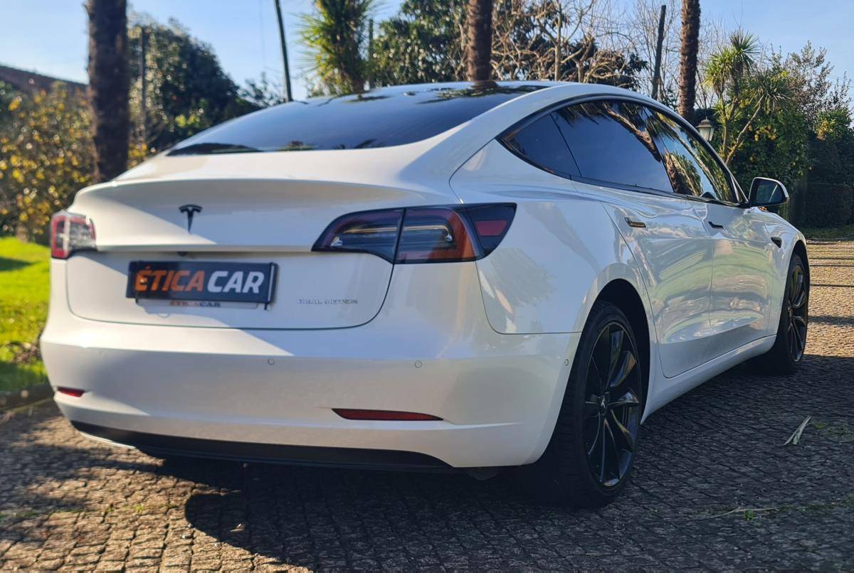tesla-model-3-2019-eletrico-500cc