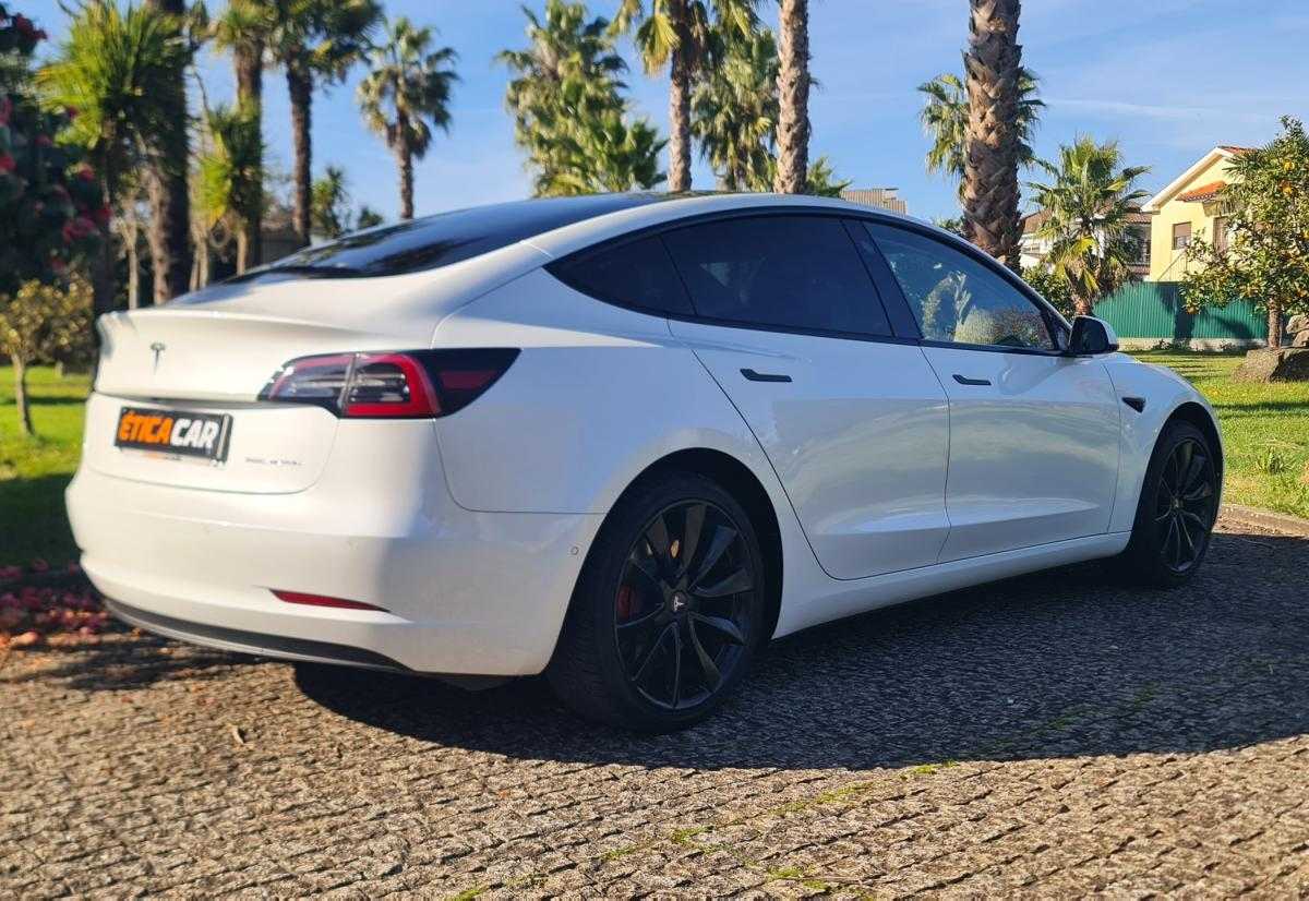 tesla-model-3-2019-eletrico-500cc