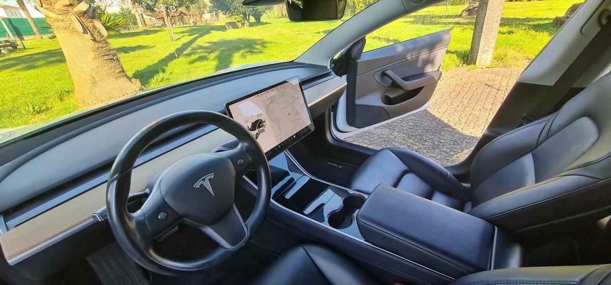 tesla-model-3-2019-eletrico-500cc