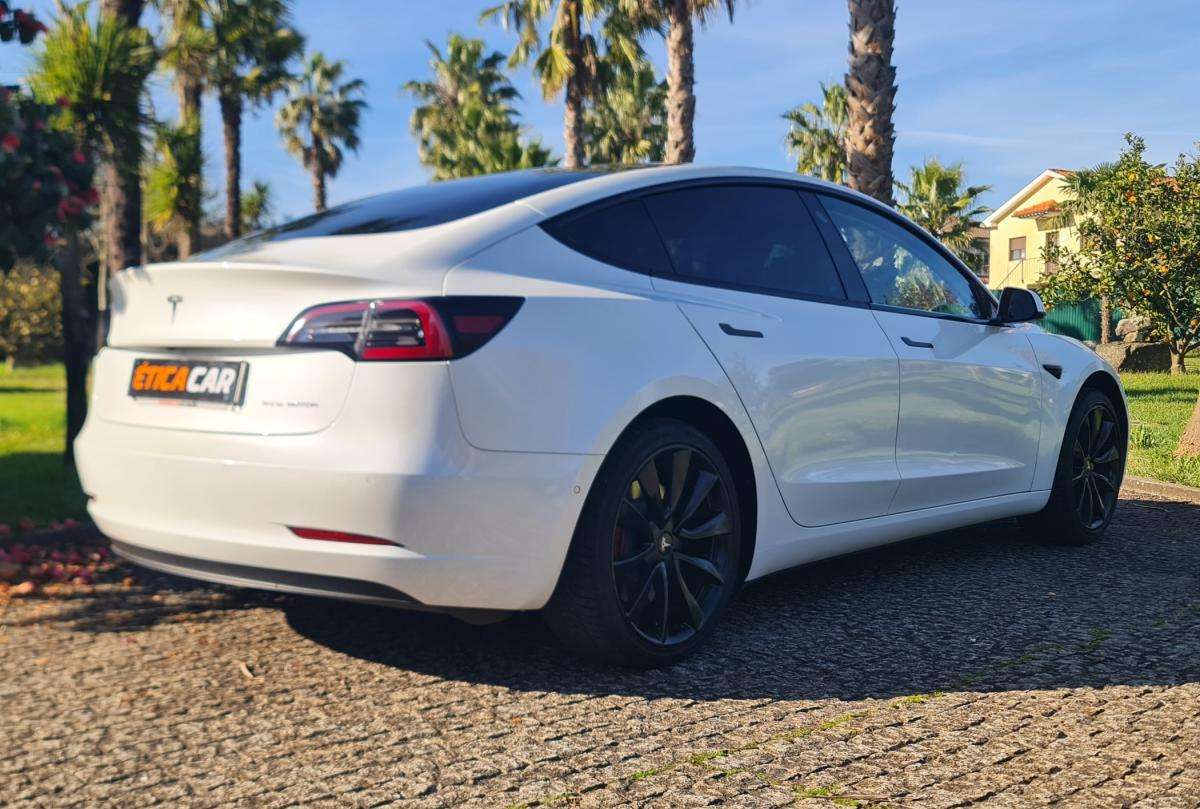 tesla-model-3-2019-eletrico-500cc