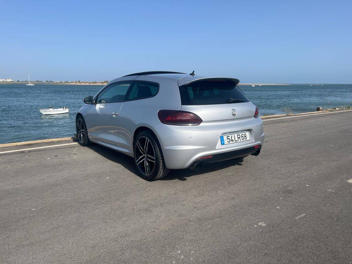 volkswagen-scirocco-2011-diesel-1968cc