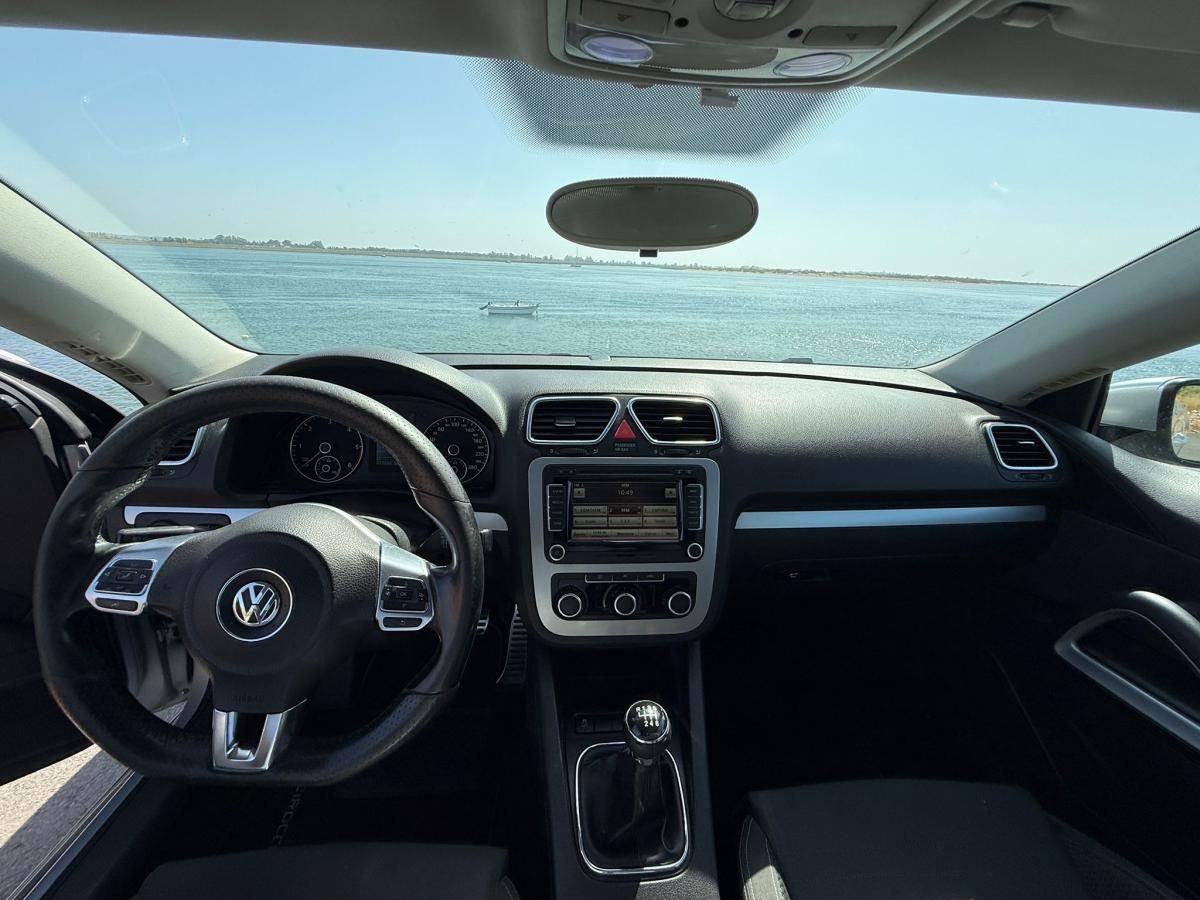 volkswagen-scirocco-2011-diesel-1968cc
