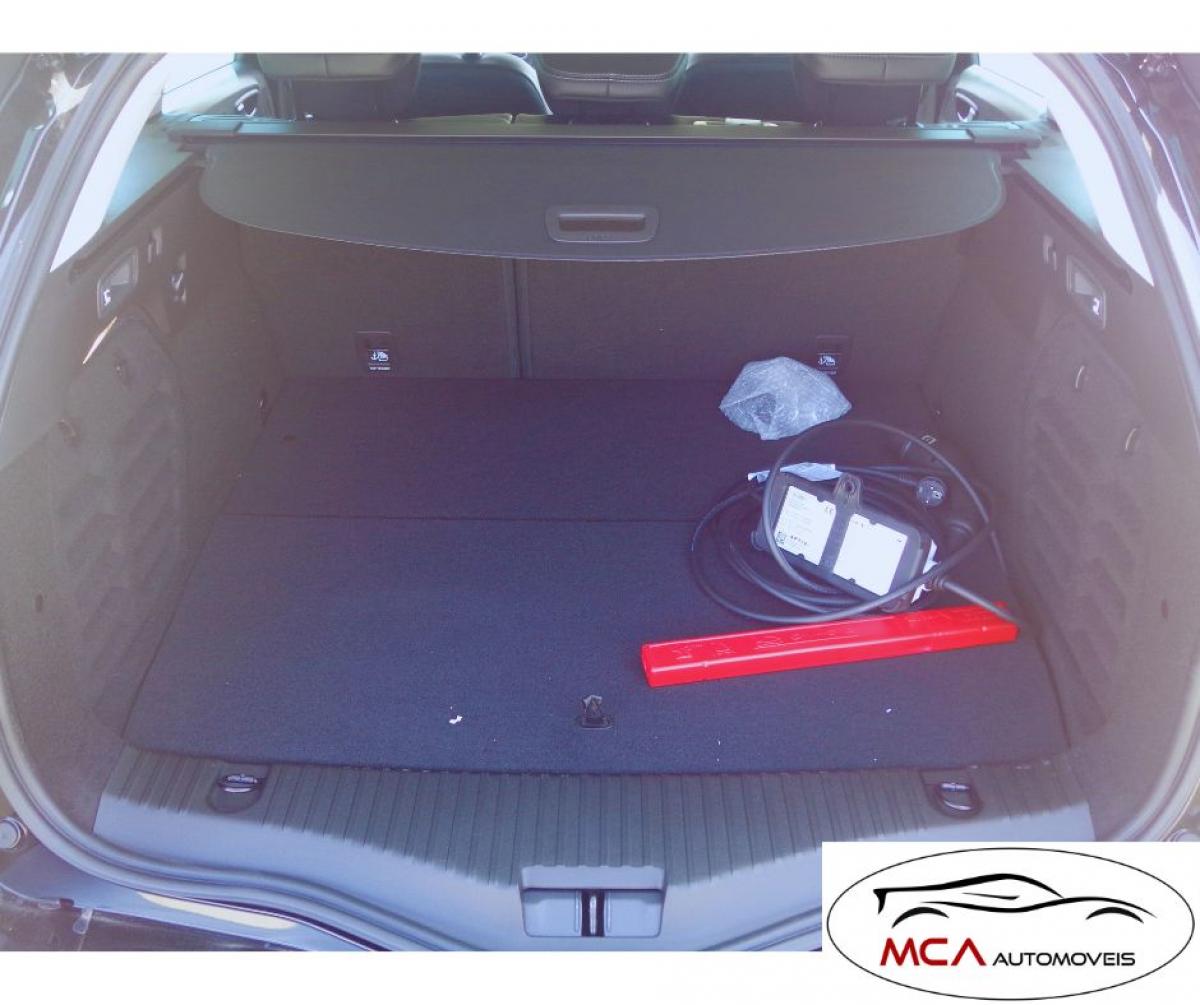 renault-megane-sport-tourer-2023-hibrido-a-gasolina-1598cc