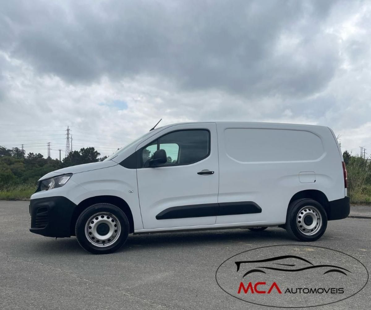 peugeot-partner-2023-diesel-1499cc