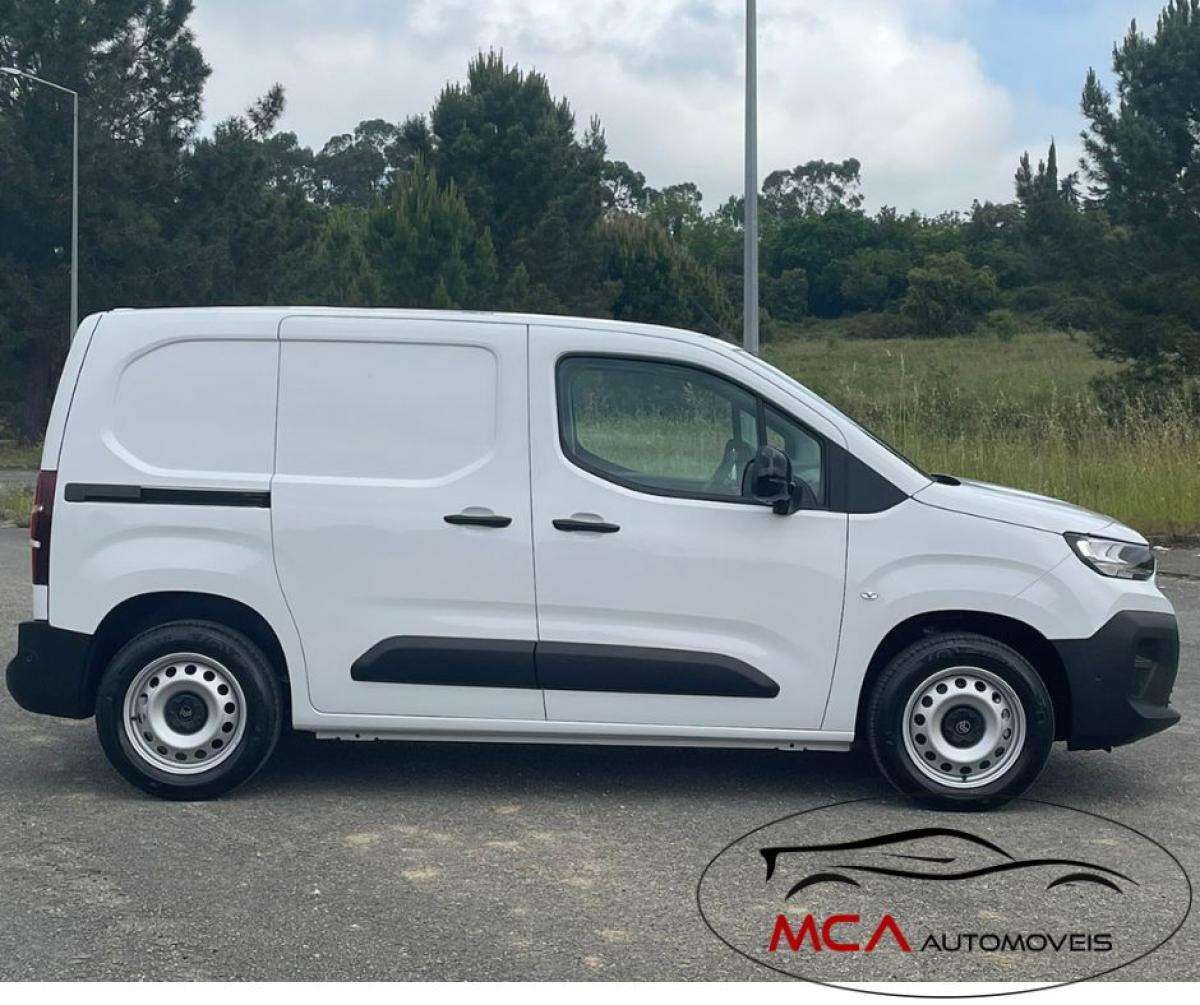 citroen-berlingo-2025-diesel-0cc
