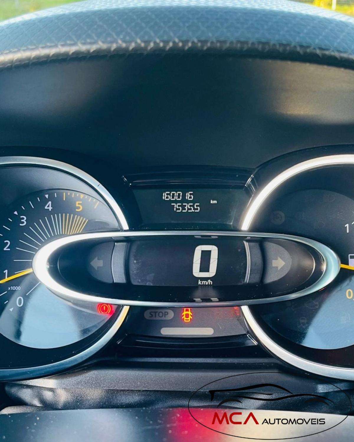 renault-clio-sport-tourer-2015-diesel-1461cc