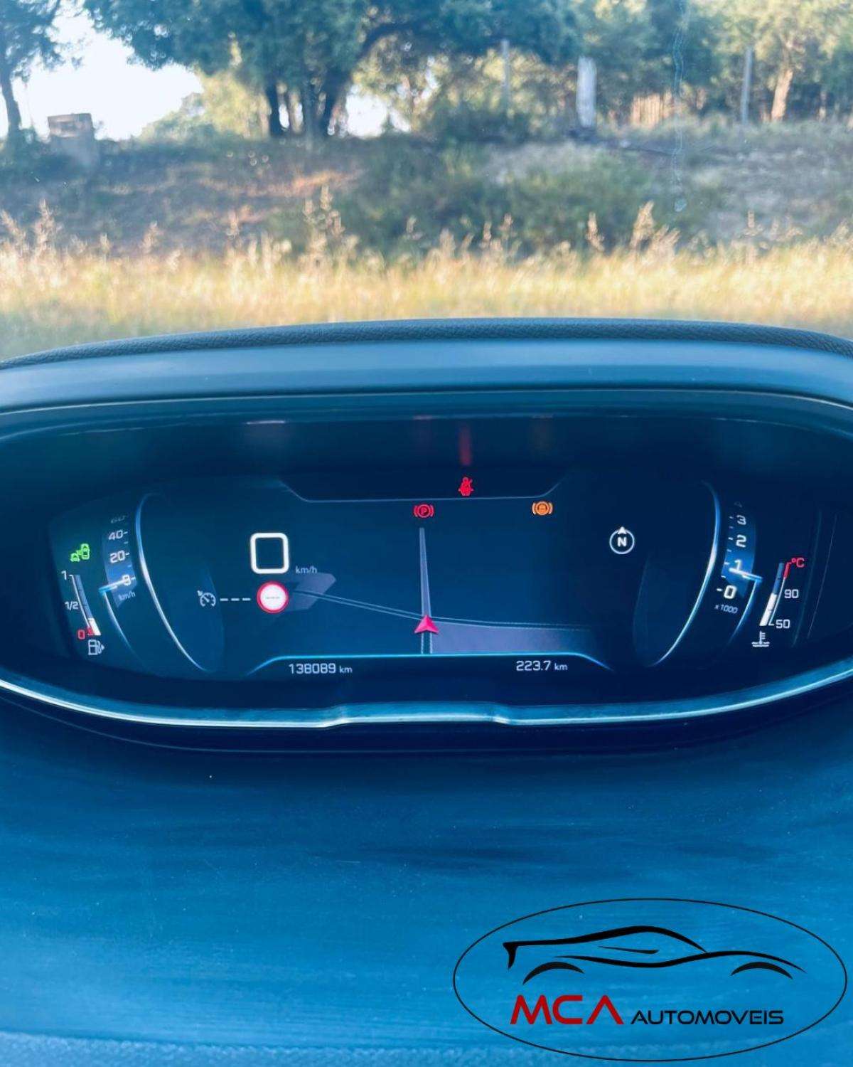 peugeot-5008-2019-diesel-1499cc