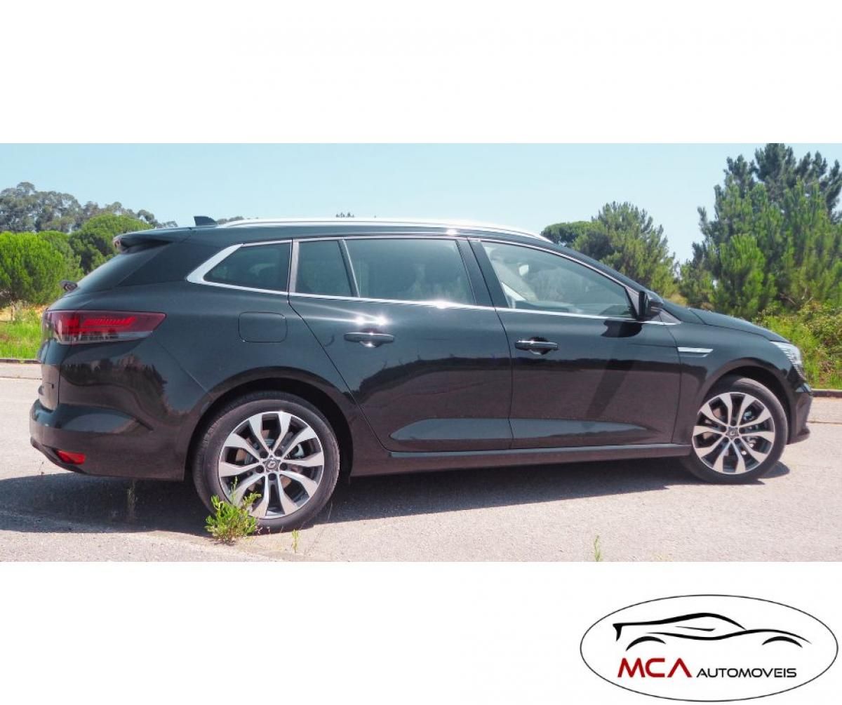 renault-megane-sport-tourer-2023-hibrido-a-gasolina-1598cc