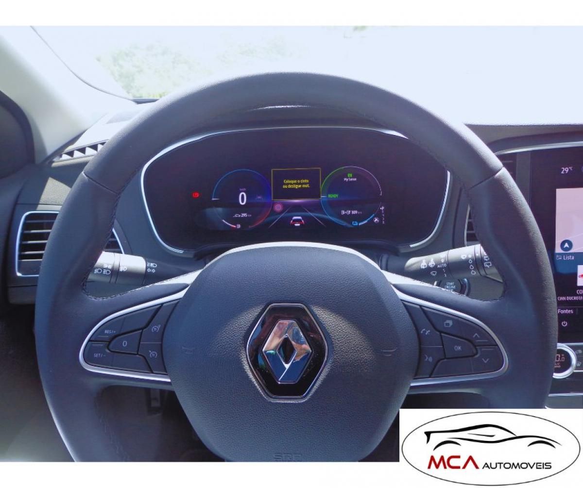 renault-megane-sport-tourer-2023-hibrido-a-gasolina-1598cc