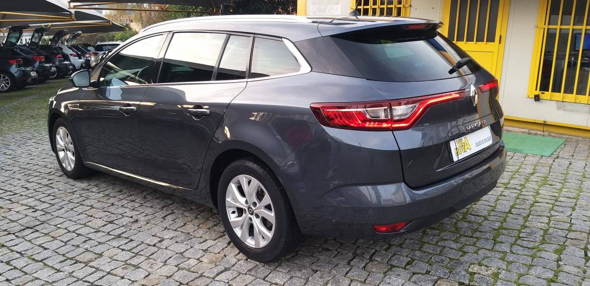 renault-megane-sport-tourer-2020-diesel-1461cc