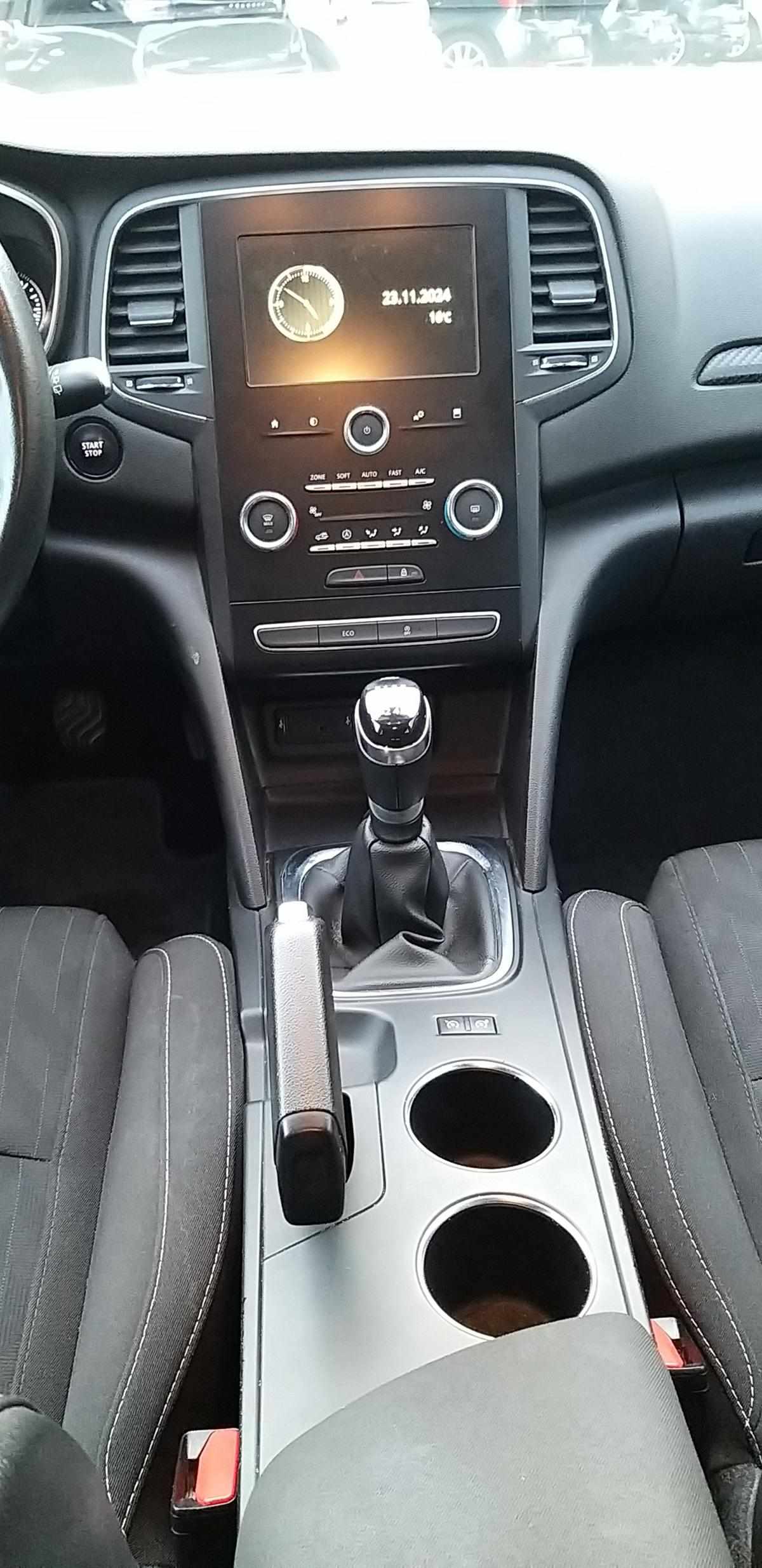 renault-megane-sport-tourer-2020-diesel-1461cc