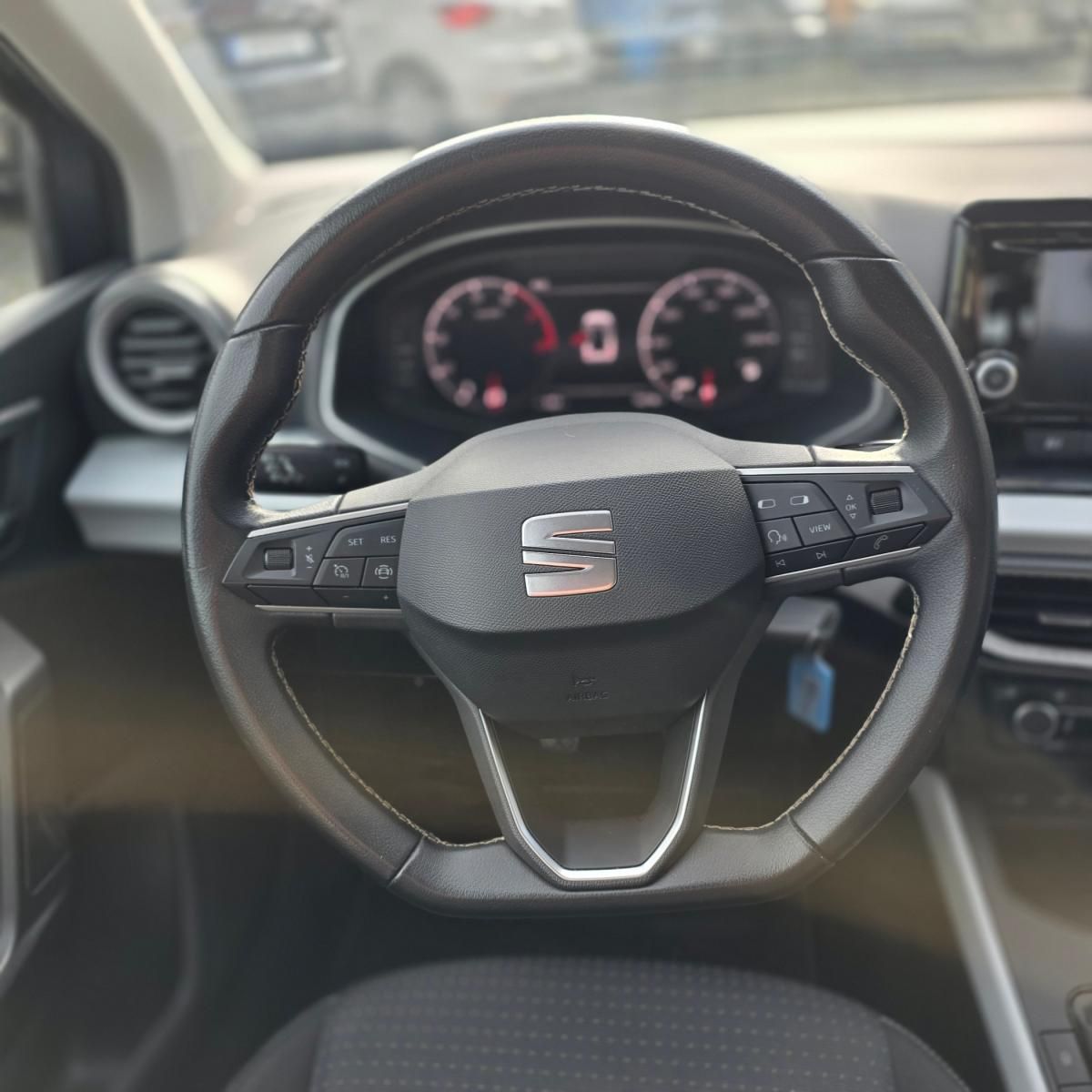 seat-arona-2023-gasolina-999cc